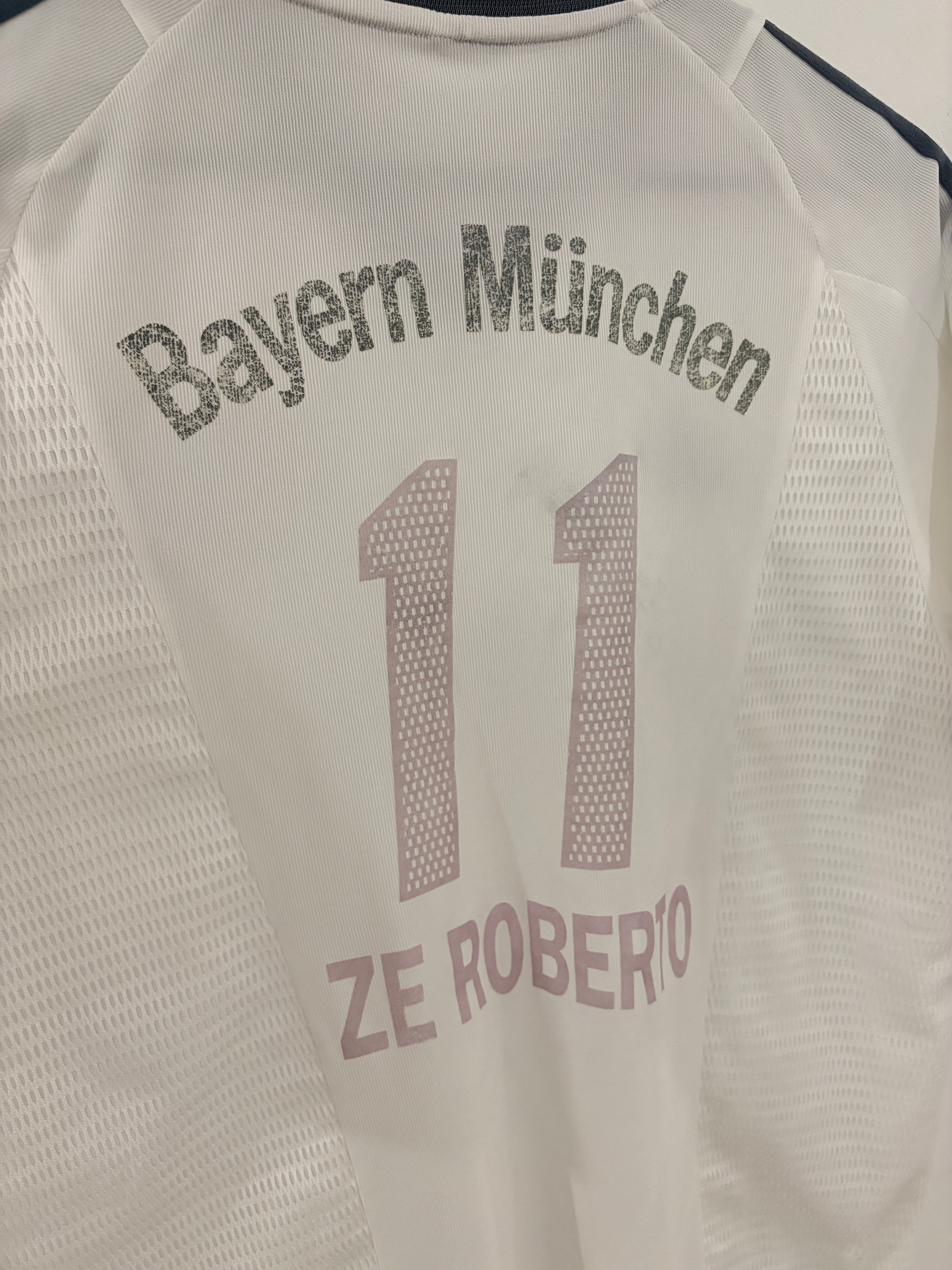 FC Bayern München Auswärts Trikot 2002/2003 M #11 Ze Roberto