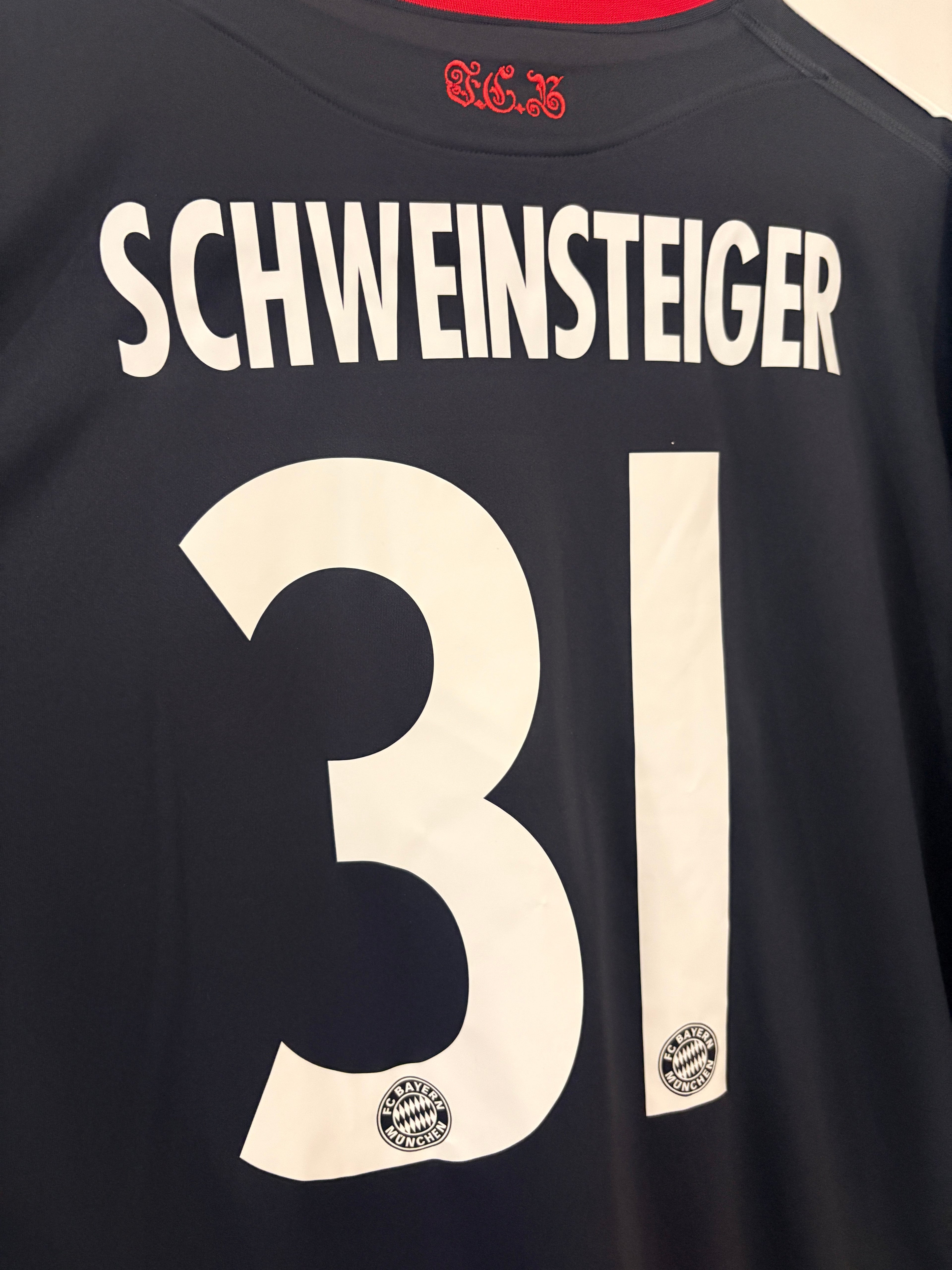 FC Bayern München Auswärts Trikot 2010/2011 XXL #31 Bastian Schweinsteiger