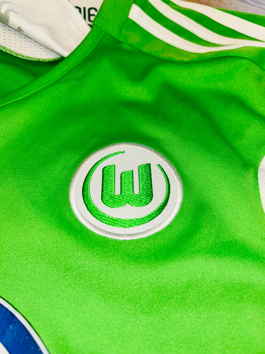 VFL Wolfsburg Trikot 2011/2012 M #18 Mario Mandzukic + Autogramme