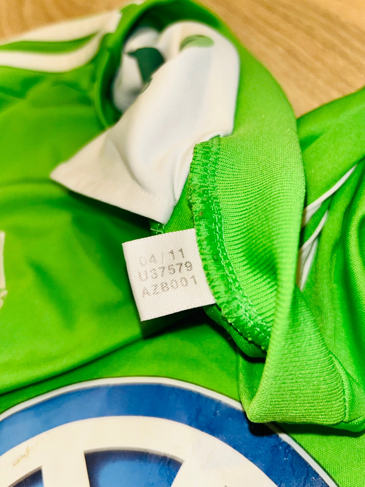 VFL Wolfsburg Trikot 2011/2012 M #18 Mario Mandzukic + Autogramme