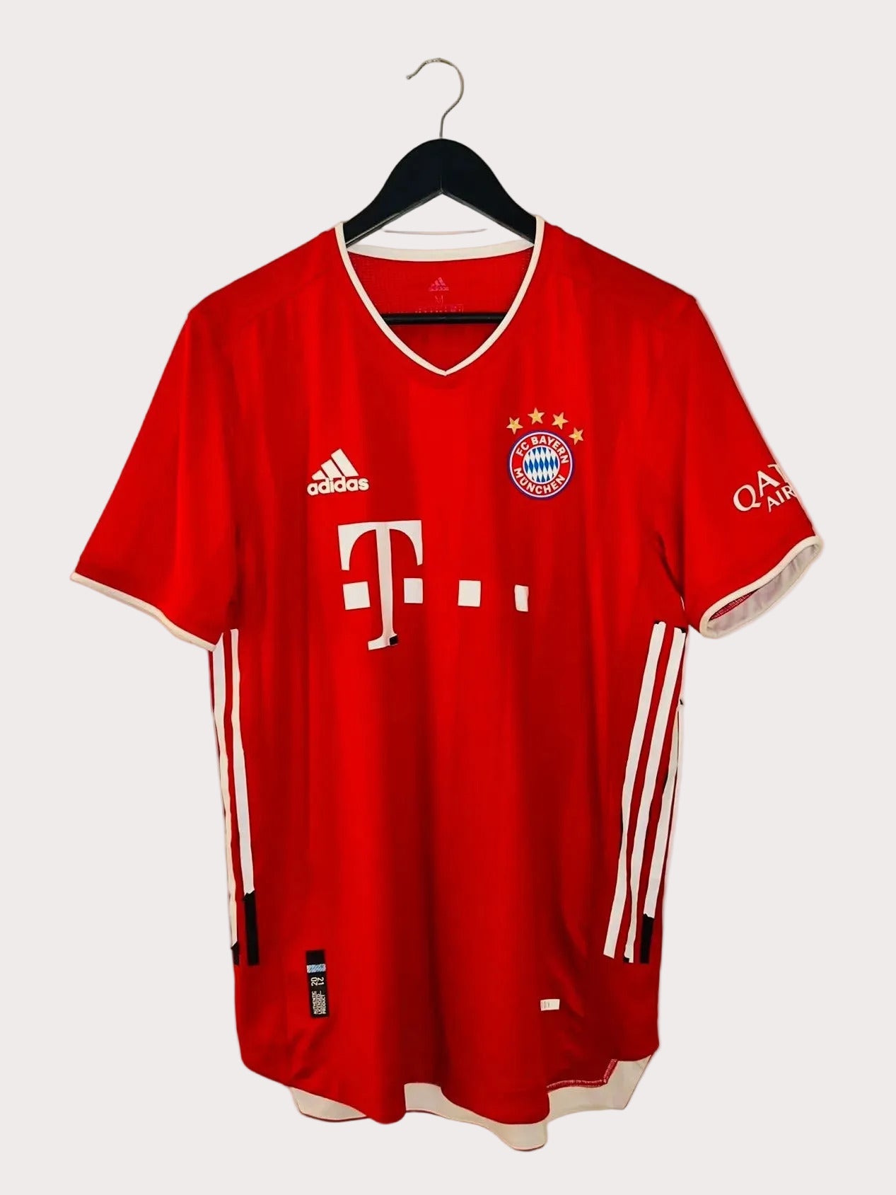 FC Bayern München Trikot 2020/2021 M #19 Alphonso Davies