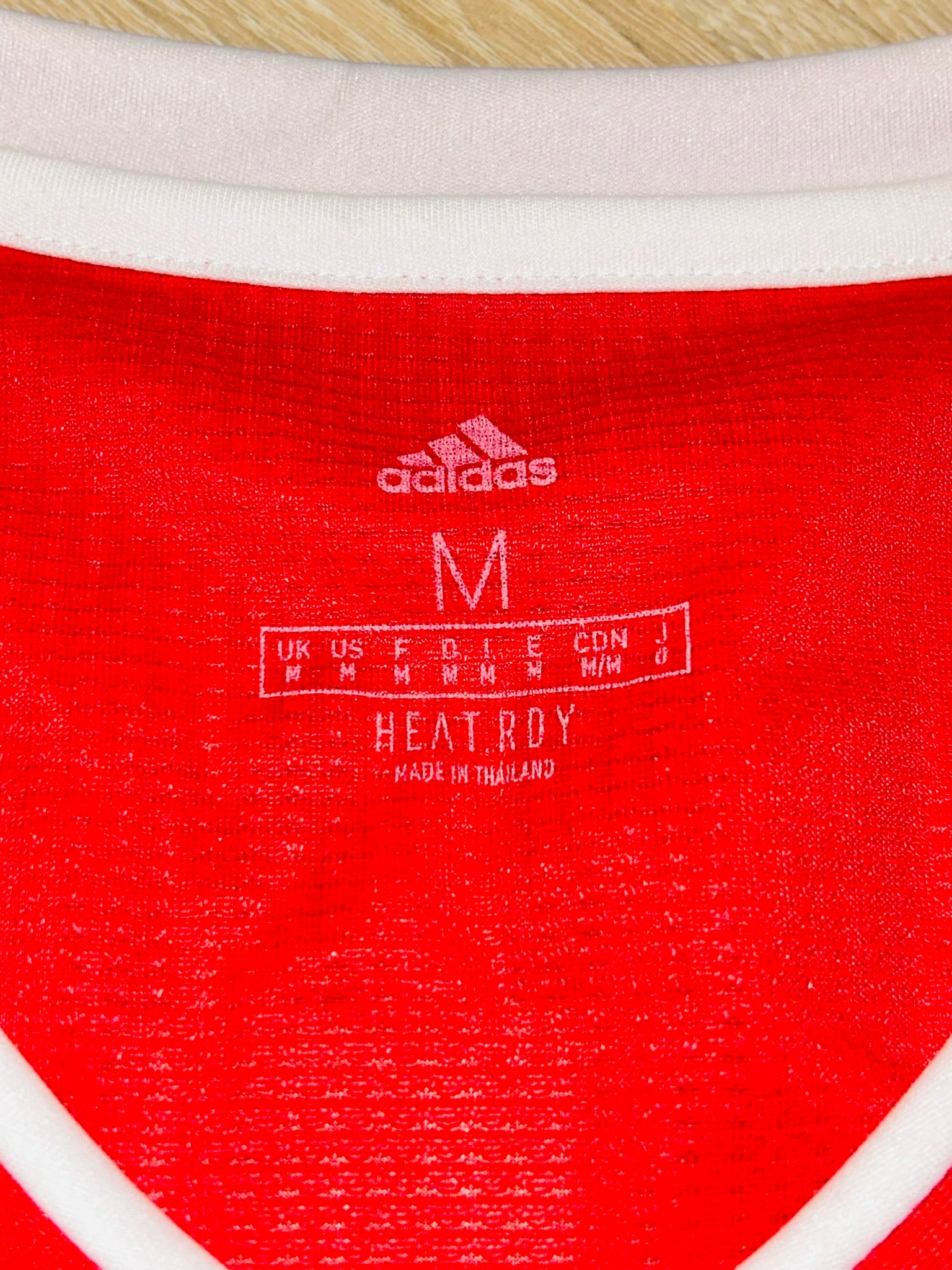 FC Bayern München Trikot 2020/2021 M #19 Alphonso Davies