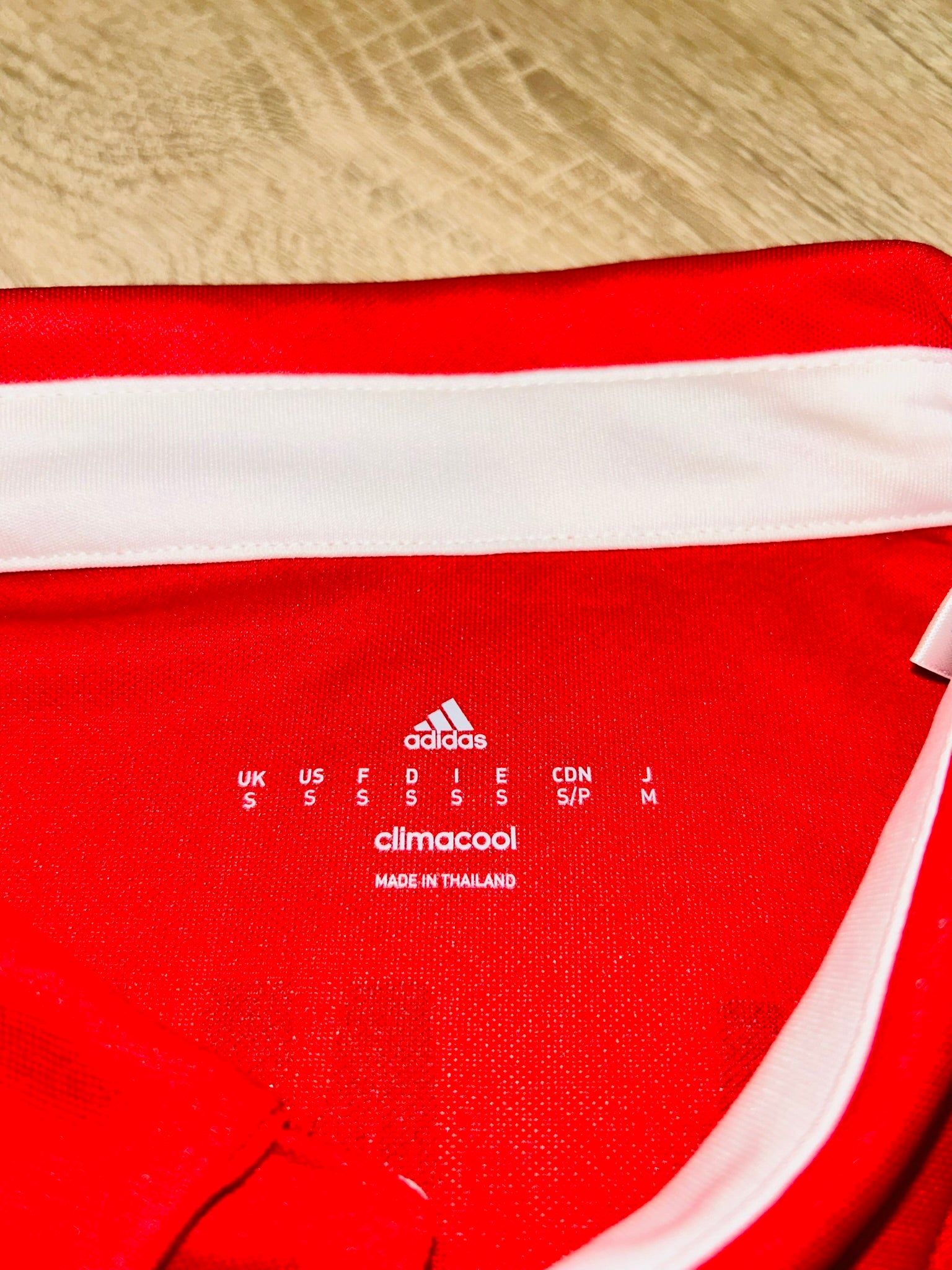 FC Bayern München Trikot 2016/2017 S Neu mit Etikett/BNWT