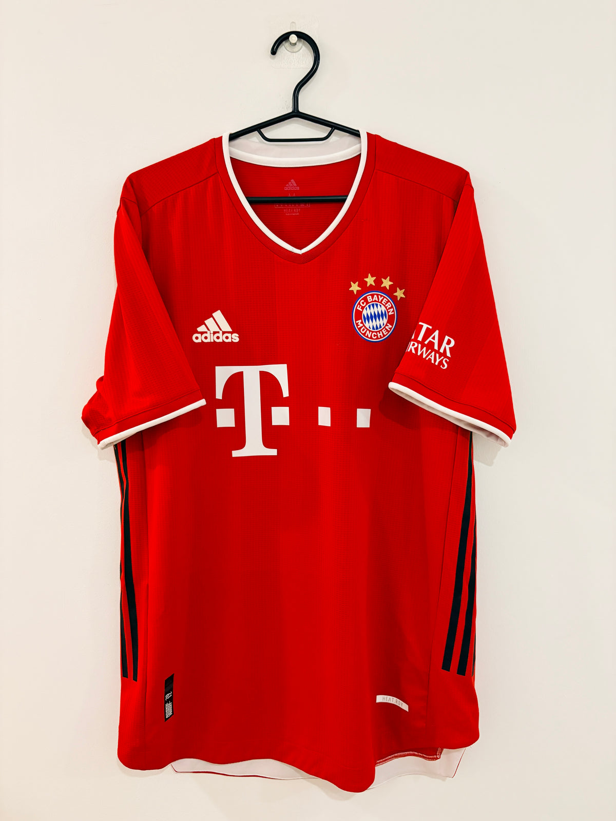 FC Bayern München Heim Trikot 2020/2021 M #19 Alphonso Davies