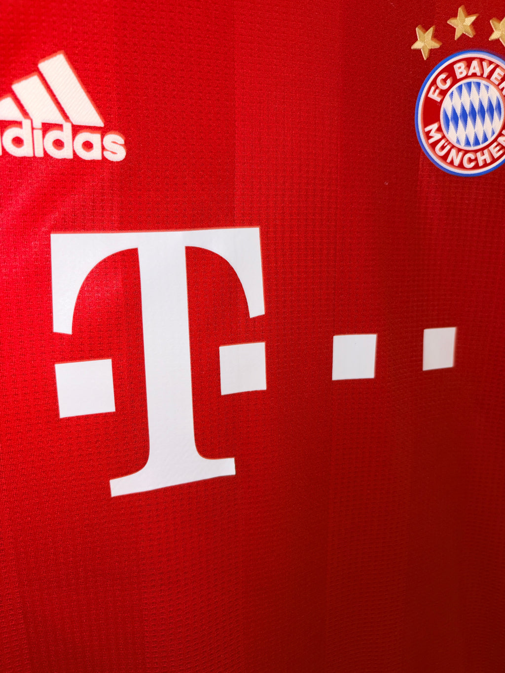 FC Bayern München Heim Trikot 2020/2021 M #19 Alphonso Davies