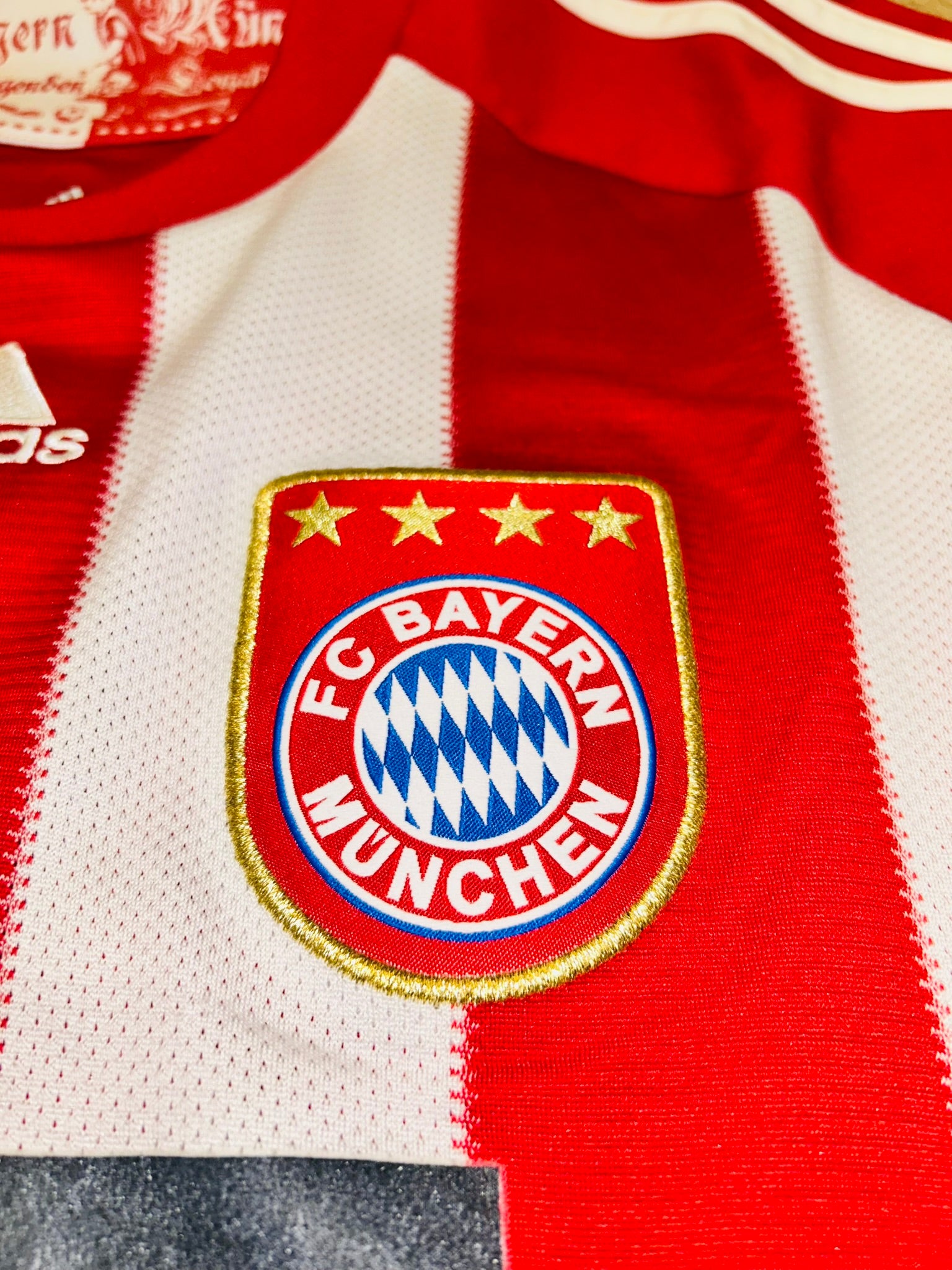FC Bayern München Trikot 2010/2011 L #25 Thomas Müller