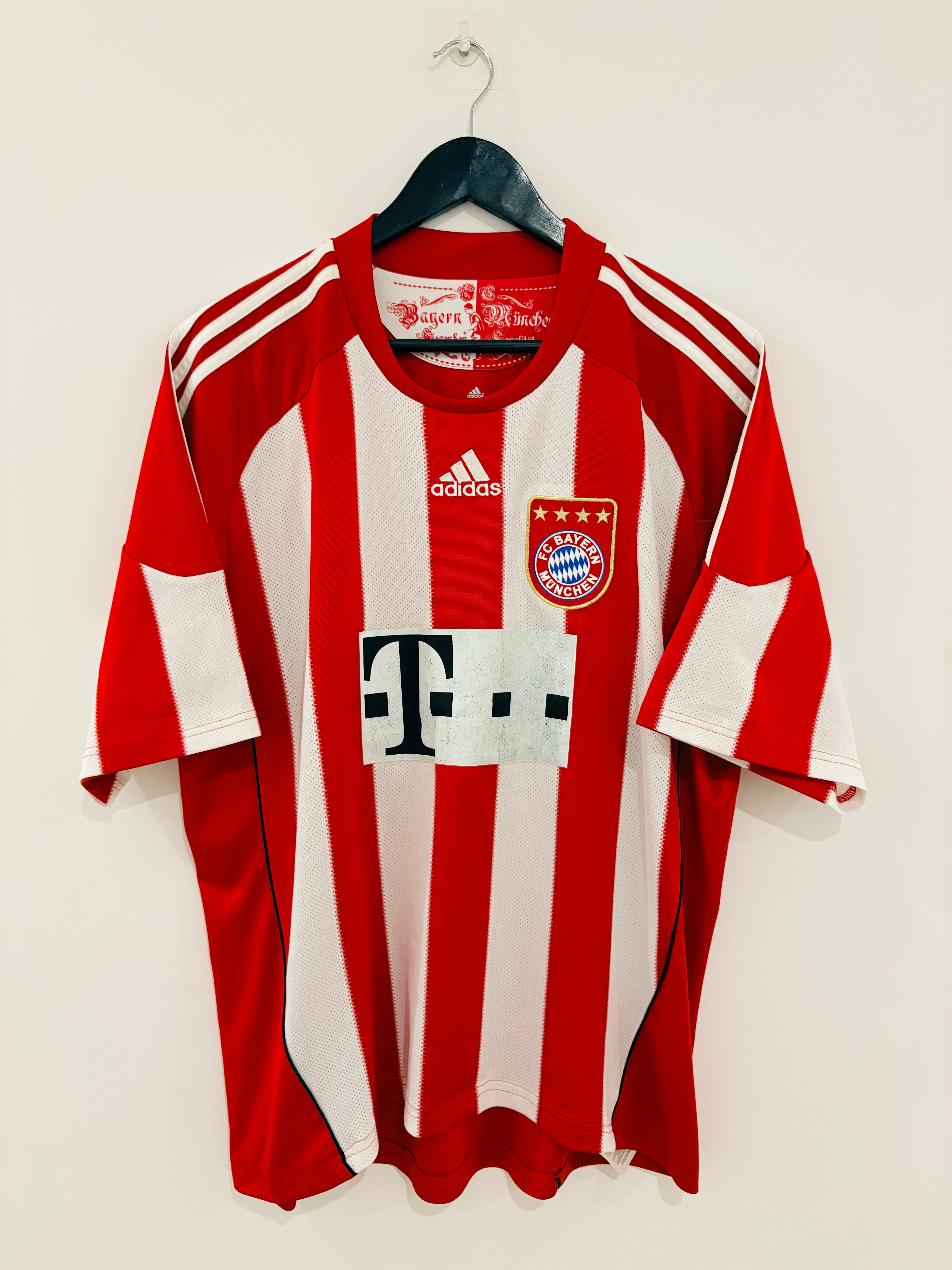 FC Bayern München Trikot 2010/2011 XL #10 Arjen Robben