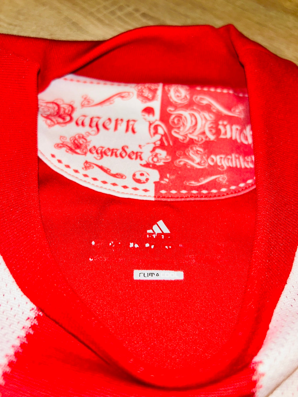 FC Bayern München Trikot 2010/2011 M #10 Arjen Robben
