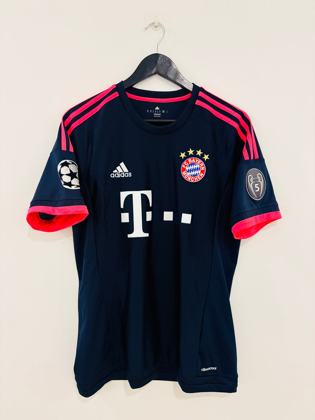 FC Bayern München Trikot 2015/2016 M #27 David Alaba